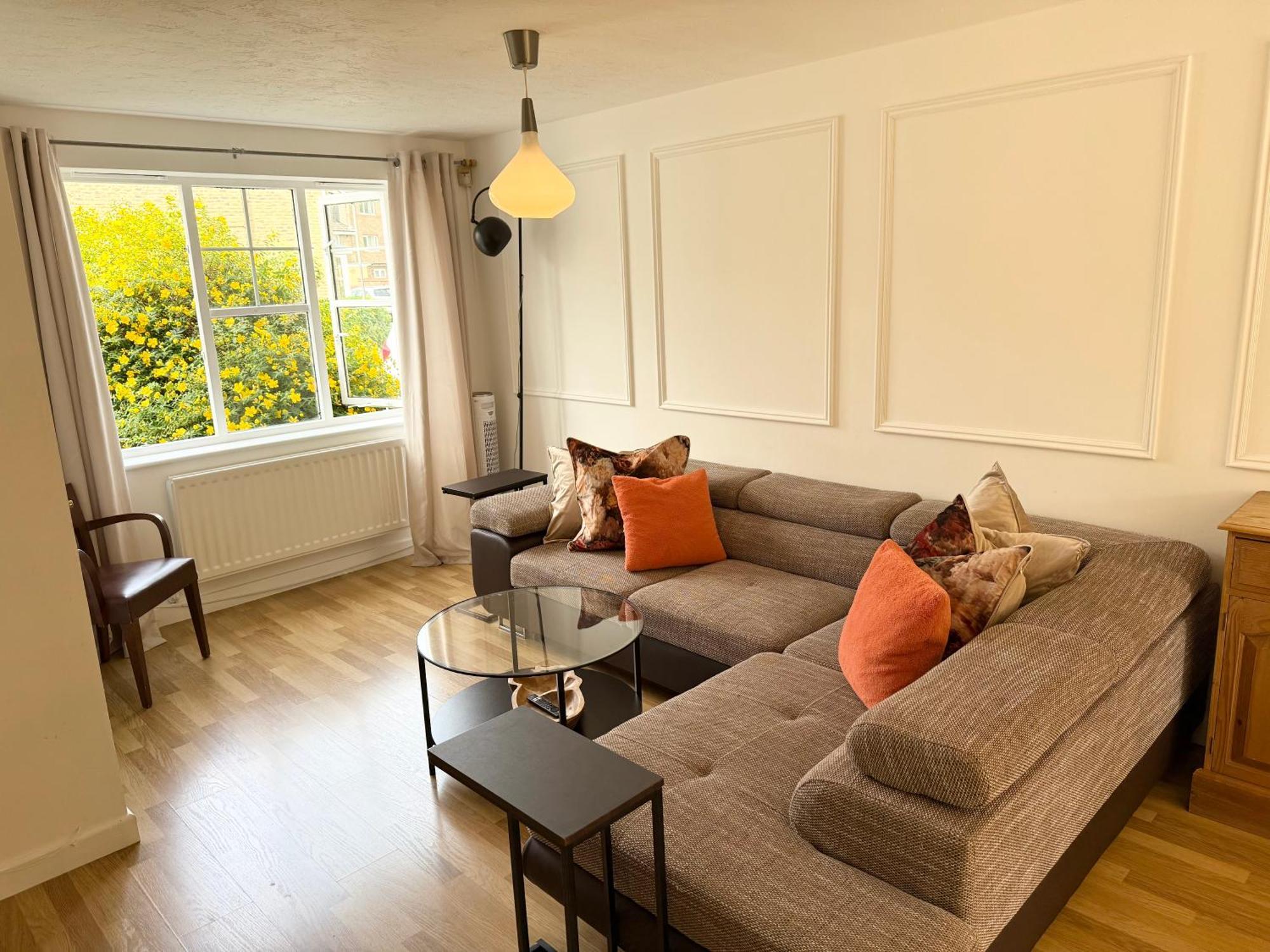 3 Bed House With Parking And Garden Near Tower Bridge Apartment London